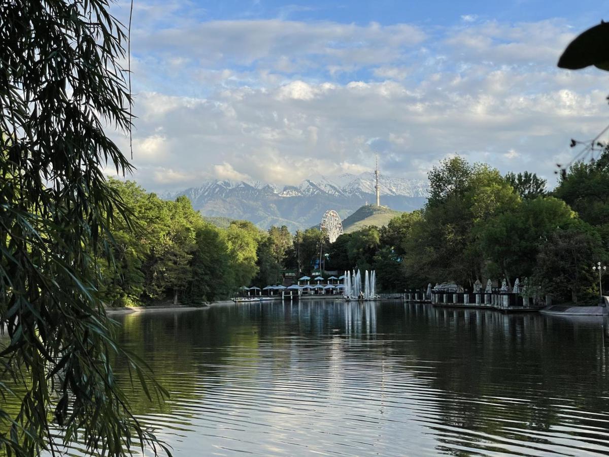 Апартаменты #3 Almaty Exterior photo